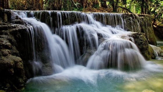 kuang si waterfall Laos